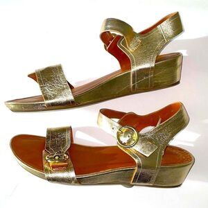 Bocage Innovation gold metallic leather low wedge buckle sandals EU39